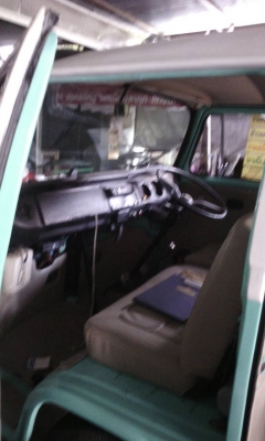 รถโฟล์คตู้แตงโม สีเขียวหลังคาขาว ทูโทน คลาสสิก ปี 82 รถโฟล์คตู้แตงโม สีเขียวหลังคาขาว ทูโทน คลาสสิก ปี 82