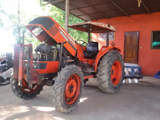 รถไถคูโบต้าM5000 มีไบมีดตราช้าง1อันผาน7หลัง1อันเดิมๆ พร้อมไช้งาน  ขายใน  ราคา338000บาท รถอยู่วังบัว คลองขลุง กำแพงเพชร    สนใจสอบุถามได้ที่081 3655997 อำพร  พาเจริญ  ราคาต่อรองได้อีกนะครับ