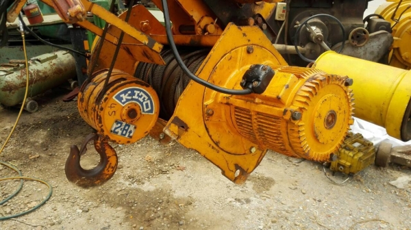 Sell> ขายรอกไฟฟ้า พร้อมตัวเดินราง KITO 2.8T ตัน ทำไฟเรียบร้อยแล้ว พร้อมใช้งานครับ