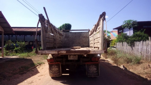 ขายรถ10ล้อดั้มKT725เครือง180แรงวางหัวลงเล่มแล้วพร้อมโอน