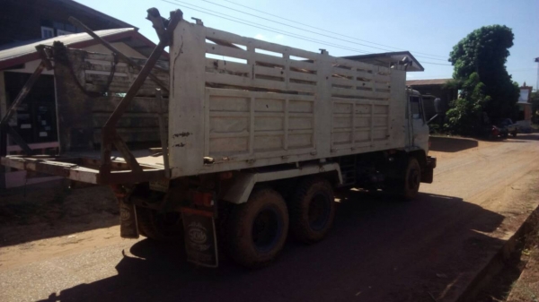 ขายรถ10ล้อดั้มKT725เครือง180แรงวางหัวลงเล่มแล้วพร้อมโอน