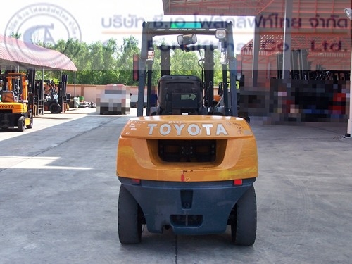 ขาย รถโฟล์คลิฟท์ TOYOTA รุ่น 7FG40