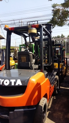 รถยกฟอร์คลิฟท์ Forklift TOYOTA 8FD30 ดีเซล เกียร์ออโต้  ขนาด 3.0 ตัน