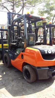 รถยกฟอร์คลิฟท์ Forklift TOYOTA 8FD30 ดีเซล เกียร์ออโต้  ขนาด 3.0 ตัน