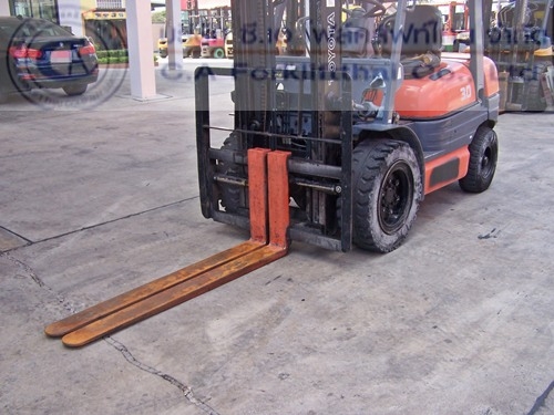 ขาย รถโฟล์คลิฟท์ TOYOTA รุ่น 6FG30