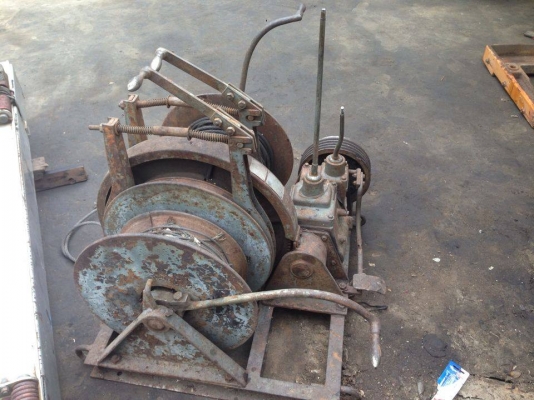 ขายวิ๊นคู่ติดกับเกียร์พร้อมใช้งาน ขายถูกๆครับ 16000 บาท