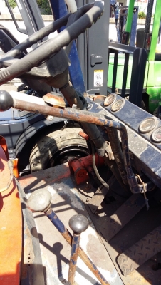 รถยกฟอร์คลิฟท์ Forklift TOYOTA 4FD20 ดีเซล เกียร์ครัชท์ ยกสูง 4.30 เมตร รถยกฟอร์คลิฟท์ Forklift TOYOTA 4FD20 ดีเซล เกียร์ครัชท์ ยกสูง 4.30 เมตร