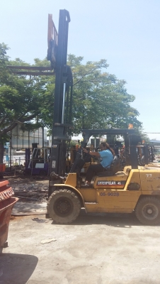 รถยกฟอร์คลิฟท์ Forklift CATERPILLER  ดีเซล เกียร์ออโต้  4.5 ตัน