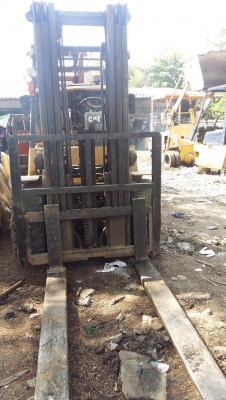 รถยกฟอร์คลิฟท์ Forklift CATERPILLER  ดีเซล เกียร์ออโต้  4.5 ตัน