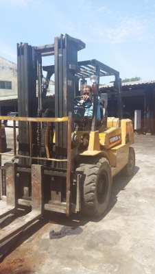 รถยกฟอร์คลิฟท์ Forklift CATERPILLER  ดีเซล เกียร์ออโต้  4.5 ตัน