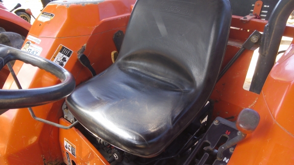 ขายรถไถคูโบต้าL4508 di สเปเชียล ใบมีดดันหน้าผาลหลังพร้อมใช้งาน