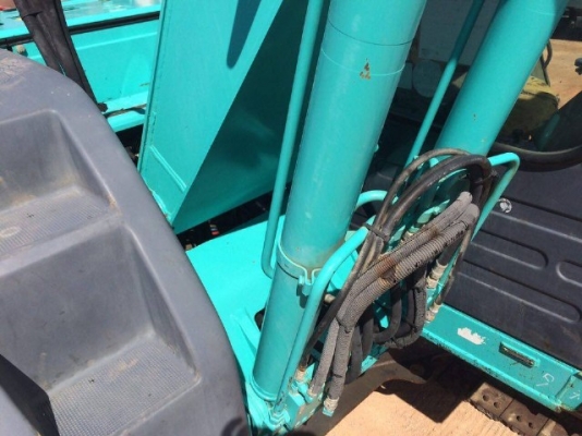 ขายรถแบคโฮ KOBELCO SK135SR YY04  ปี2007 สภาพสวยพร้อมใช้งาน รถนอกนำเข้าจากญี่ปุ่น มีVDOการทำงานครับ