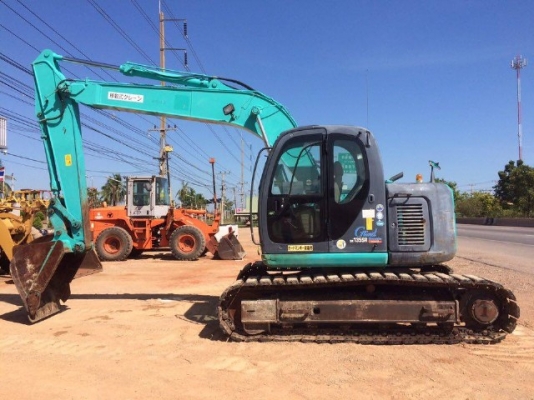 ขายรถแบคโฮ KOBELCO SK135SR YY04  ปี2007 สภาพสวยพร้อมใช้งาน รถนอกนำเข้าจากญี่ปุ่น มีVDOการทำงานครับ