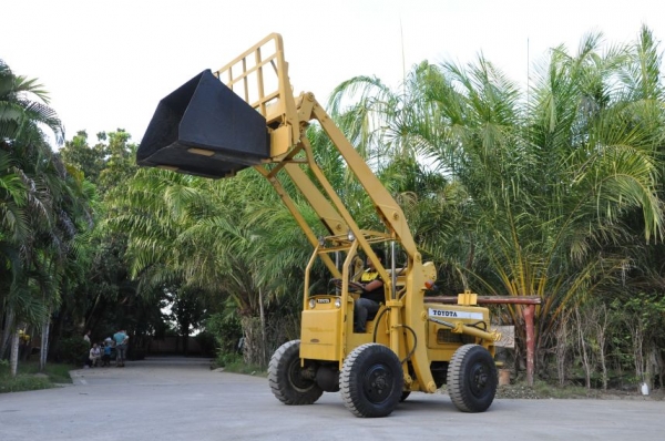 ขายรถตักTOYOTA SY ดีเซลขับ4ล้อ สวยเดิมจากญี่ปุ่น งากระดก ยังไม่เคยใช้ในไทย 180,000เท่านั้น