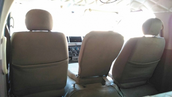 เบาะรถตู้4แถว คนขับ คนนั่งข้างด้วย ตามรูปครับ6000บาท อยู่ดอนเมืองTEL0890671028 ID Line arnat1028