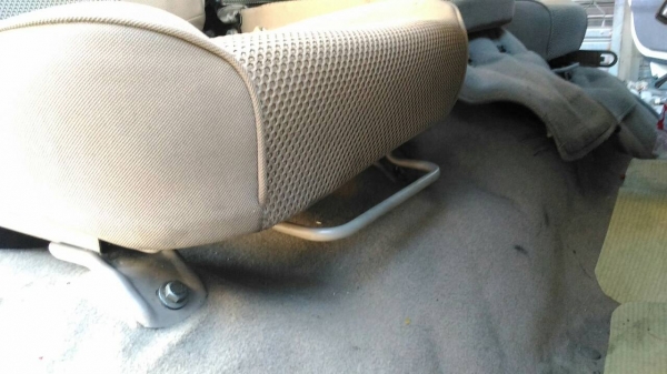 เบาะรถตู้4แถว คนขับ คนนั่งข้างด้วย ตามรูปครับ6000บาท อยู่ดอนเมืองTEL0890671028 ID Line arnat1028