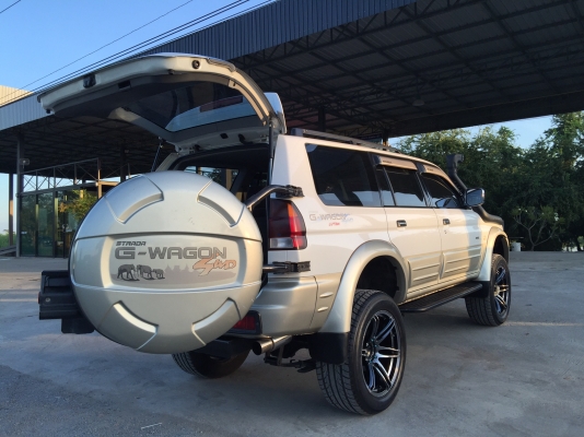 ขาย MITSUBISHI G-WAGON 4WD ขาย MITSUBISHI G-WAGON 4WD