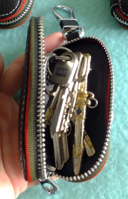 กระเป๋าหนังแท้สำหรับใส่กุญแจรถยนต์ กุญแจบ้าน