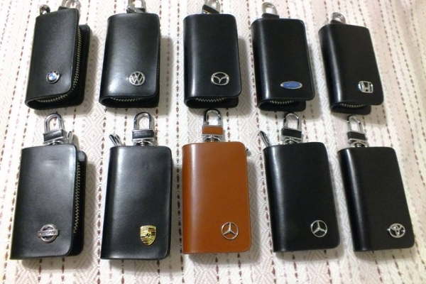 กระเป๋าหนังแท้สำหรับใส่กุญแจรถยนต์ กุญแจบ้าน