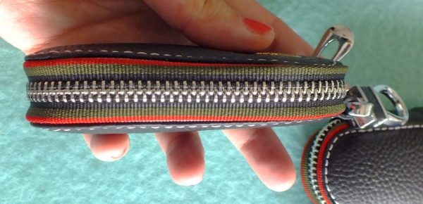 กระเป๋าหนังแท้สำหรับใส่กุญแจรถยนต์ กุญแจบ้าน