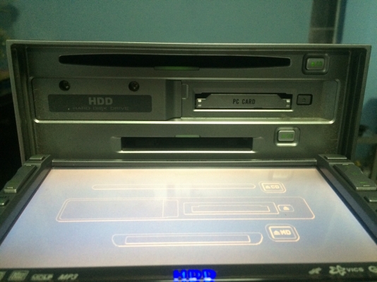 Pioneer AVIC-ZH77MD จอ6.5นิ้ว ทัชสกรีน HDD30GB MP3-RW CD-RW MD-RW AUX ระบบCDลงHDD พร้อมสายAUX กล้องมองหลัง VEDIO IN ต่อกล่องทีวีดิจตอลได้ Made in Japan มือ2 ญี่ปุ่น