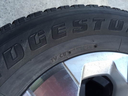 ขายแม็กเชฟ colorado ตัวท็อป 4wd ขอบ17''