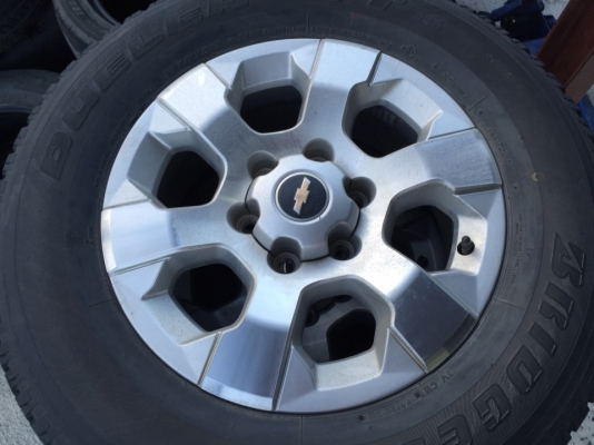 ขายแม็กเชฟ colorado ตัวท็อป 4wd ขอบ17''