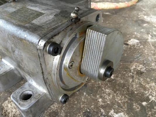 Sell> ขายมอเตอร์เขย่า ของดีมีคุณภาพ มาจากเยอรมันนี Germany ขนาด 1 แรงม้า ไฟ 380V. ใช้งานได้ทันที