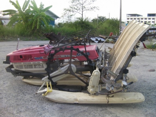 รถดำนา4แถว yanma ตามสภาพเก่าญี่ปุ่นรุ่น YB450 พร้อมใช้งาน ราคา23,000บาท