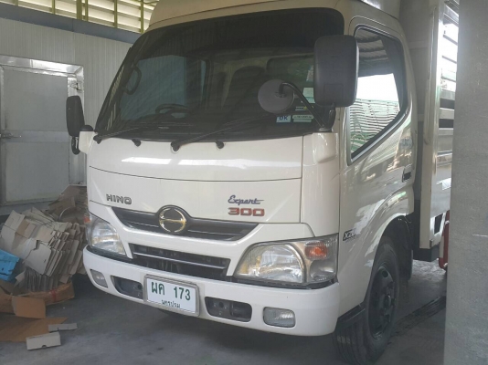 ขายรถไม่ติดเวลา new hino exprert 4 ล้อ
