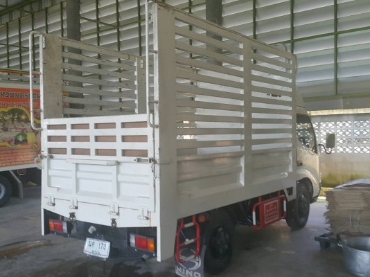 ขายรถไม่ติดเวลา new hino exprert 4 ล้อ