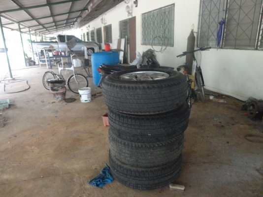 ขายแม็กพร้อมยางขอบ15