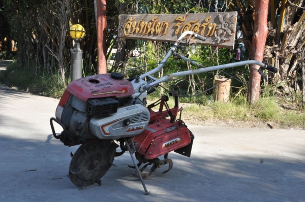 ขายรถตีดินshibaura มีเกียร์ สภาพเดิมจากญี่ปุ่นยังไม่เคยใช้ในไทย 8,500 เท่านั้น!!