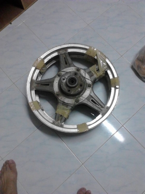 ล้อ ss1 สภาพดี ไม่ดุ้ง ลดได้นิดหน่อย ล้อ ss1 สภาพดี ไม่ดุ้ง ลดได้นิดหน่อย