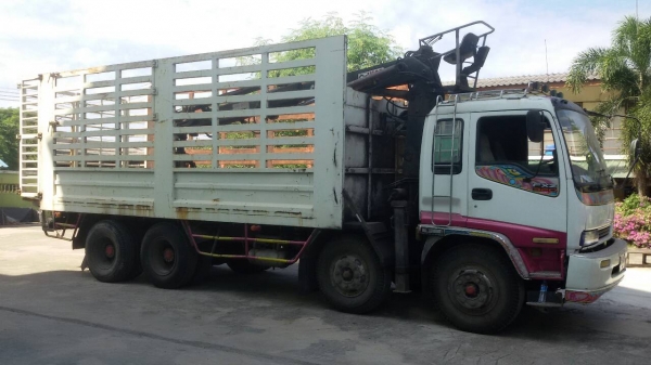 ISUZU.12ล้อเครื่อง.6BG1โบว์อินเตอร์.ติดเฮี๊ยบ5ตันมีตัวขยุ้ม.สภาพสวยพร้อมใช้..ขายแล้วครับ.