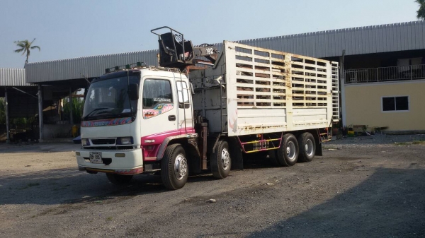 ISUZU.12ล้อเครื่อง.6BG1โบว์อินเตอร์.ติดเฮี๊ยบ5ตันมีตัวขยุ้ม.สภาพสวยพร้อมใช้..ขายแล้วครับ. ISUZU.12ล้อเครื่อง.6BG1โบว์อินเตอร์.ติดเฮี๊ยบ5ตันมีตัวขยุ้ม.สภาพสวยพร้อมใช้..ขายแล้วครับ.