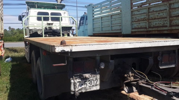 ขาย10ล้อ1เพลา260แรง พ่วงพื้นเรียบ ลูก2คาน แชชซีสวย เครื่องดี สภาพพร้อมวิ่งงาน