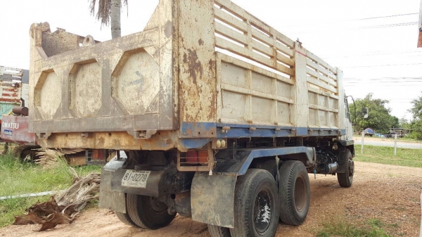 ขาย 10 ล้อดั้ม หลงเทอร์โบ FN527M-TF เครื่อง 6D16 220 แรงม้า เกียร์ 10 สปีด คัสซีสวยตลอดเส้น ช่างล่างเบรคใหญ่ แอร์เย็น ทะเบียนพร้อมโอนครับ