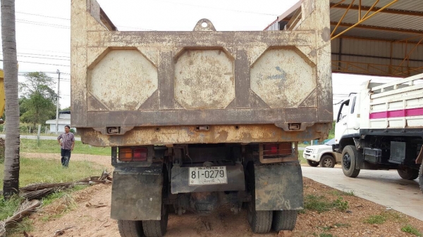 ขาย 10 ล้อดั้ม หลงเทอร์โบ FN527M-TF เครื่อง 6D16 220 แรงม้า เกียร์ 10 สปีด คัสซีสวยตลอดเส้น ช่างล่างเบรคใหญ่ แอร์เย็น ทะเบียนพร้อมโอนครับ