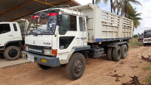 ขาย 10 ล้อดั้ม หลงเทอร์โบ FN527M-TF เครื่อง 6D16 220 แรงม้า เกียร์ 10 สปีด คัสซีสวยตลอดเส้น ช่างล่างเบรคใหญ่ แอร์เย็น ทะเบียนพร้อมโอนครับ