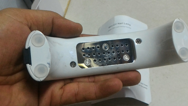 Mini  UV  Nail  Lamp ใช้สำหรับการเคลื่อบเล็บ มีอุปกรณ์หม้อแปลงพร้อม