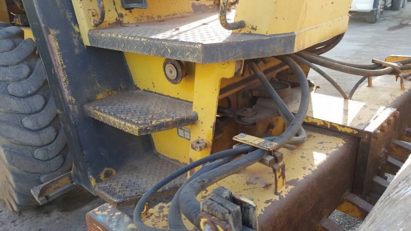 ขาย รถบดสั่นสะเทือน 4X4 BOMAG BW 213 เอกสารใบอินวอยซ์ รถสวยพร้อมใช้ ราคาต่อรองได้ครับ ขาย รถบดสั่นสะเทือน 4X4 BOMAG BW 213 เอกสารใบอินวอยซ์ รถสวยพร้อมใช้ ราคาต่อรองได้ครับ