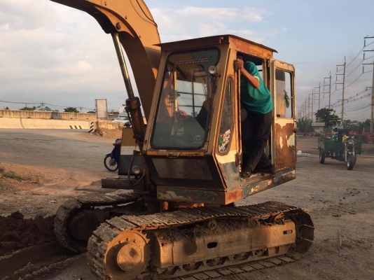 รถขุดเก่าไทย Komatsu PC 60-3
