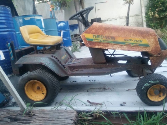 ขายรถตัดหญ้าแบบนั่งขับของต่างประเทศ