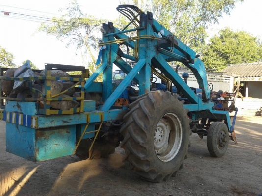 ขาย รถไถฟอร์ด 6600 T6 ติดคีบอ้อยสยามคอมไบด์ เอกสารเล่มทะเบียนครบ รถพร้อมใช้ ราคาต่อรองได้