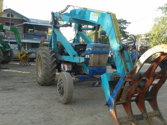 ขาย รถไถฟอร์ด 6600 T6 ติดคีบอ้อยสยามคอมไบด์ เอกสารเล่มทะเบียนครบ รถพร้อมใช้ ราคาต่อรองได้