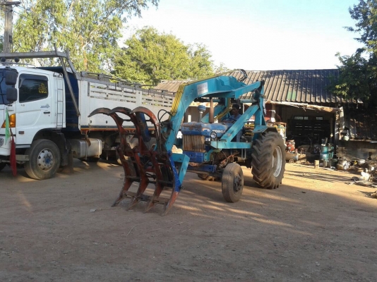 ขาย รถไถฟอร์ด 6600 T6 ติดคีบอ้อยสยามคอมไบด์ เอกสารเล่มทะเบียนครบ รถพร้อมใช้ ราคาต่อรองได้