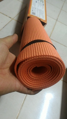 แผ่นยาง PVC ปูพื่นสำหรับเล่นกี่ฬาหรือโยคะ ขนาด 1.71 * 0.61 หนา 3.5 มม.