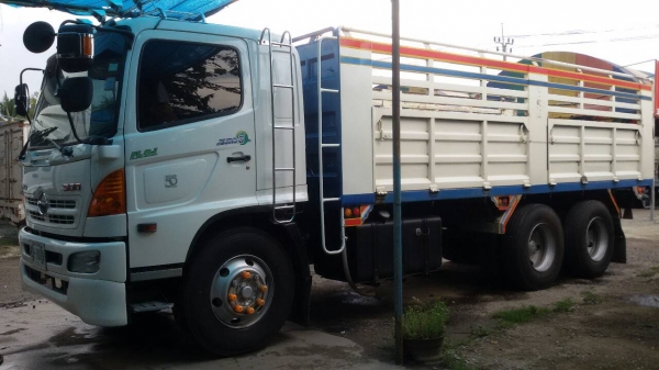 HINO.เมกก้า10ล้อเพลาเดียว.ปี56.เครื่อง260.6,30เมตร.มือ1ออกห้าง.สภาพสวยพร้อมใช้----