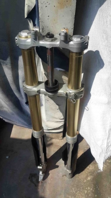 ขายโช็คหัวกลับ รถวิบาก Honda XR 250 ปี 04 สภาพสวยๆเลยครับมือ 1 เมืองไทย